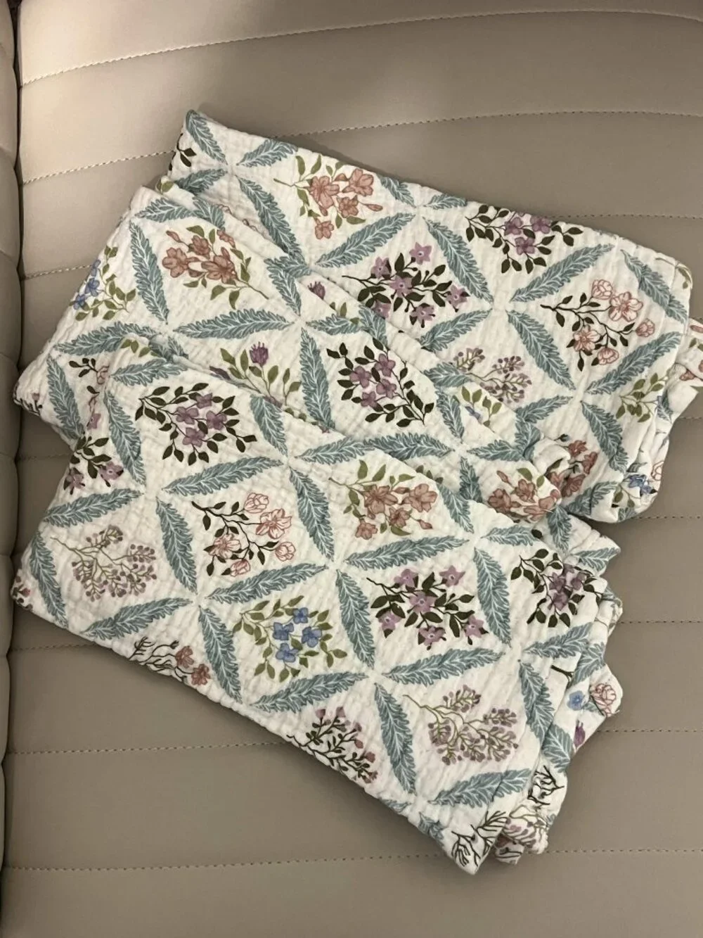 LNWOT Floral Dish Towels